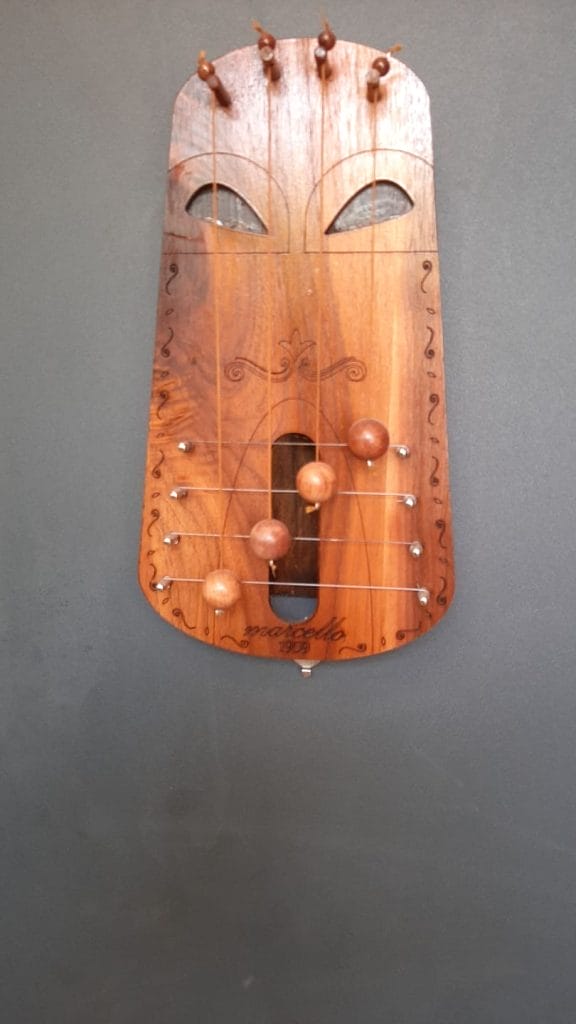 נבל דלת מסכה אפריקאת