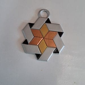 תכשיט תעתוע לקיר